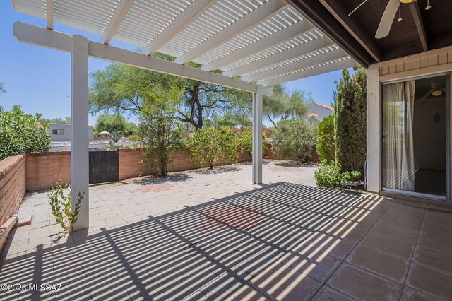 261 W Placita De Los Anillos, Green Valley, AZ 85614