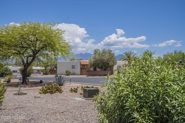 261 W Placita De Los Anillos, Green Valley, AZ 85614