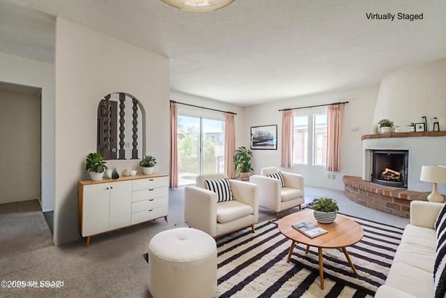 261 W Placita De Los Anillos, Green Valley, AZ 85614