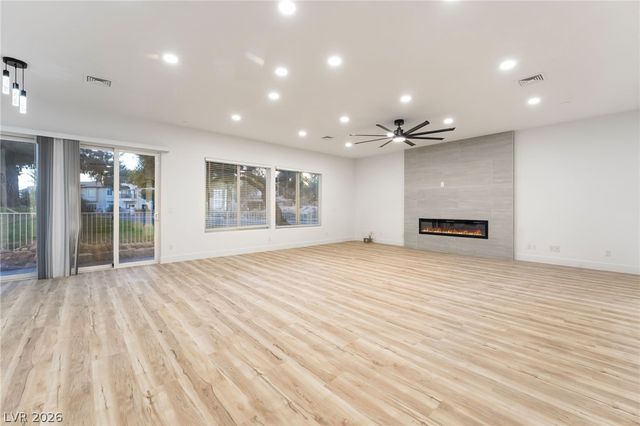 4933 Portraits Place, Las Vegas, NV 89149