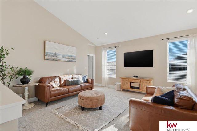 2109 Hedgeapple Road, Plattsmouth, NE 68048