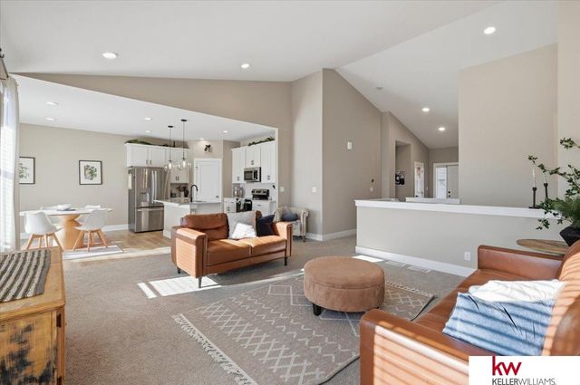 2109 Hedgeapple Road, Plattsmouth, NE 68048