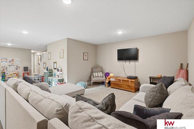 2109 Hedgeapple Road, Plattsmouth, NE 68048