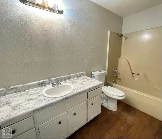 1300 Santa Fe Circle, Jonesboro, AR 72401