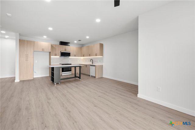 634 Central Parkway 1211, New Braunfels, TX 78130