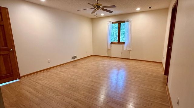 1515 Sugarland Parkway, Pleasant Hill, MO 64080