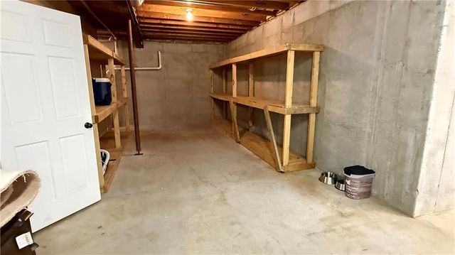 1515 Sugarland Parkway, Pleasant Hill, MO 64080