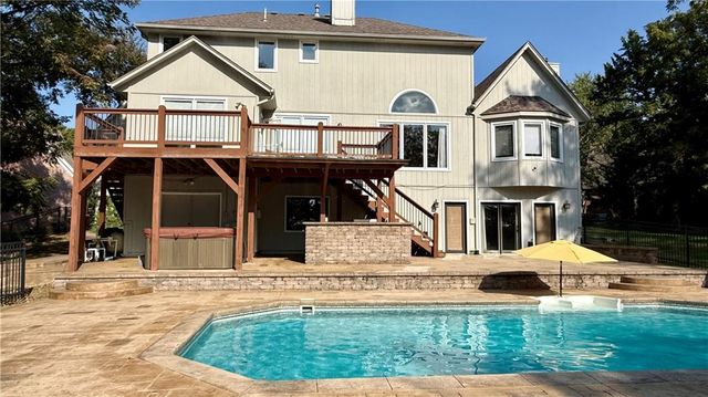 1515 Sugarland Parkway, Pleasant Hill, MO 64080