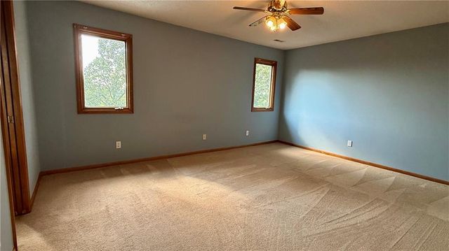 1515 Sugarland Parkway, Pleasant Hill, MO 64080