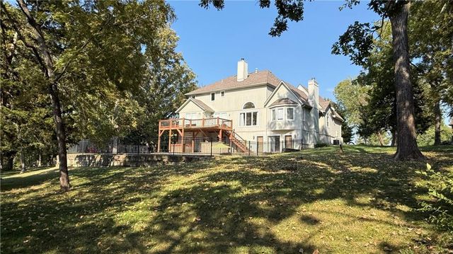 1515 Sugarland Parkway, Pleasant Hill, MO 64080