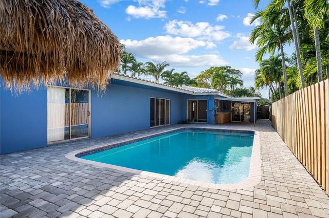 1716 NE 17th Avenue, Fort Lauderdale, FL 33305