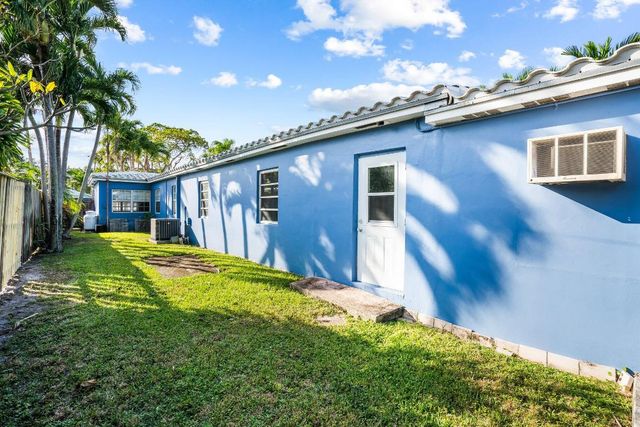 1716 NE 17th Avenue, Fort Lauderdale, FL 33305