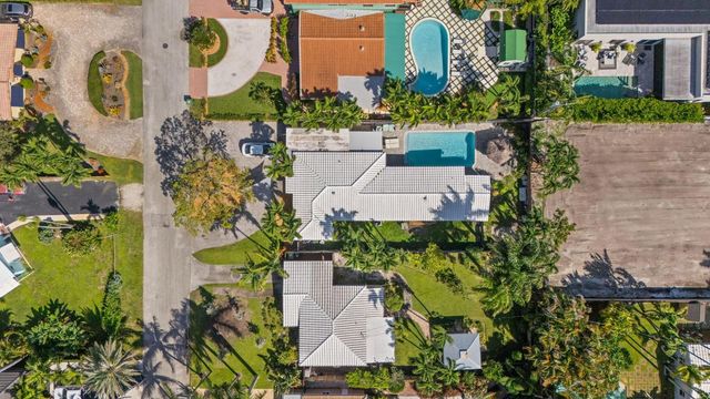 1716 NE 17th Avenue, Fort Lauderdale, FL 33305