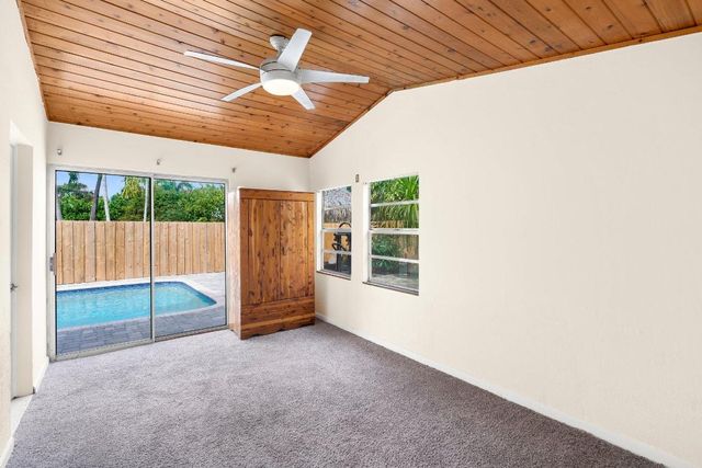 1716 NE 17th Avenue, Fort Lauderdale, FL 33305