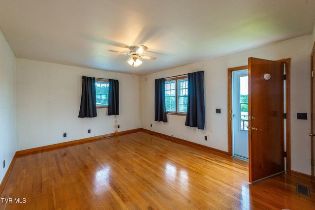 3519 Rustic Hills Drive, Kingsport, TN 37660