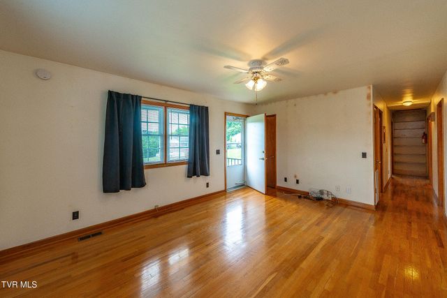 3519 Rustic Hills Drive, Kingsport, TN 37660