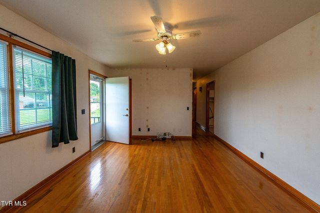 3519 Rustic Hills Drive, Kingsport, TN 37660