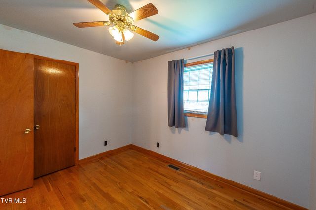 3519 Rustic Hills Drive, Kingsport, TN 37660
