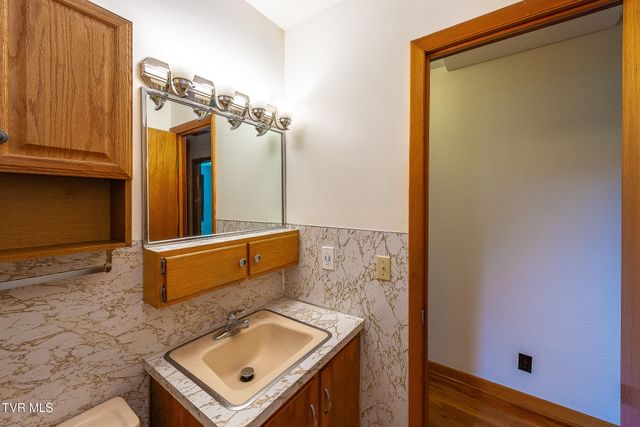 3519 Rustic Hills Drive, Kingsport, TN 37660