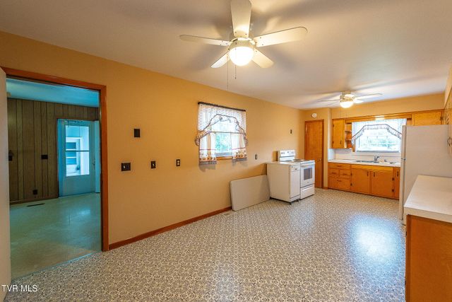 3519 Rustic Hills Drive, Kingsport, TN 37660