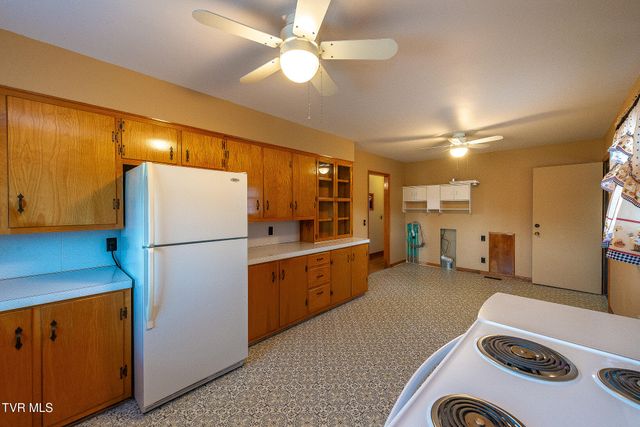 3519 Rustic Hills Drive, Kingsport, TN 37660