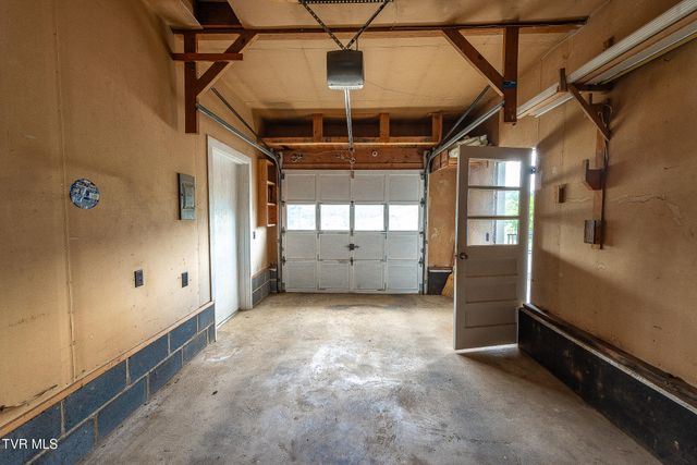3519 Rustic Hills Drive, Kingsport, TN 37660
