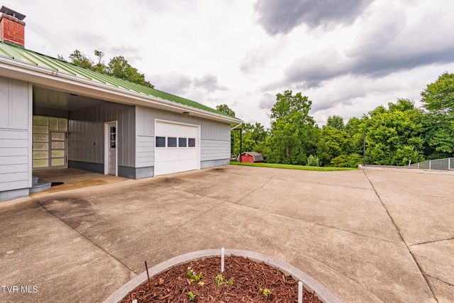 3519 Rustic Hills Drive, Kingsport, TN 37660
