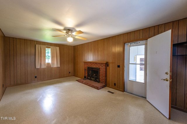 3519 Rustic Hills Drive, Kingsport, TN 37660