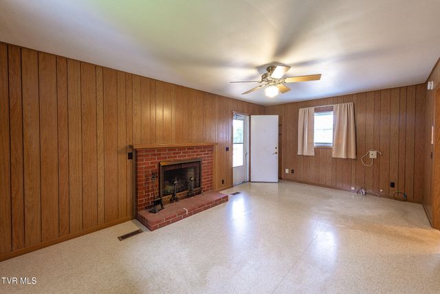 3519 Rustic Hills Drive, Kingsport, TN 37660