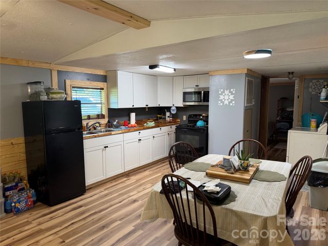 442 Gibbons Road, Blacksburg, SC 29702