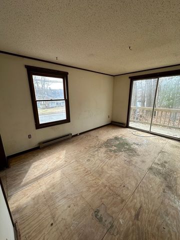 192 Lakeshore Drive, Marlborough, MA 01752