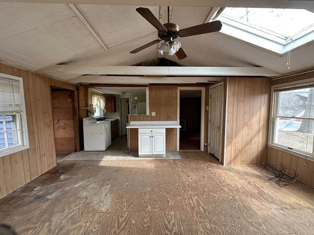 192 Lakeshore Drive, Marlborough, MA 01752