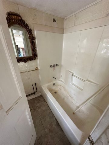 192 Lakeshore Drive, Marlborough, MA 01752