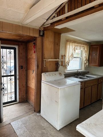 192 Lakeshore Drive, Marlborough, MA 01752