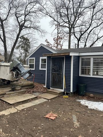 192 Lakeshore Drive, Marlborough, MA 01752