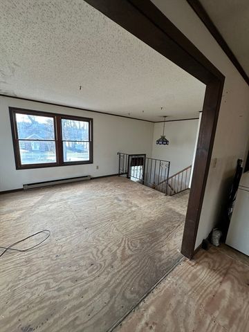 192 Lakeshore Drive, Marlborough, MA 01752