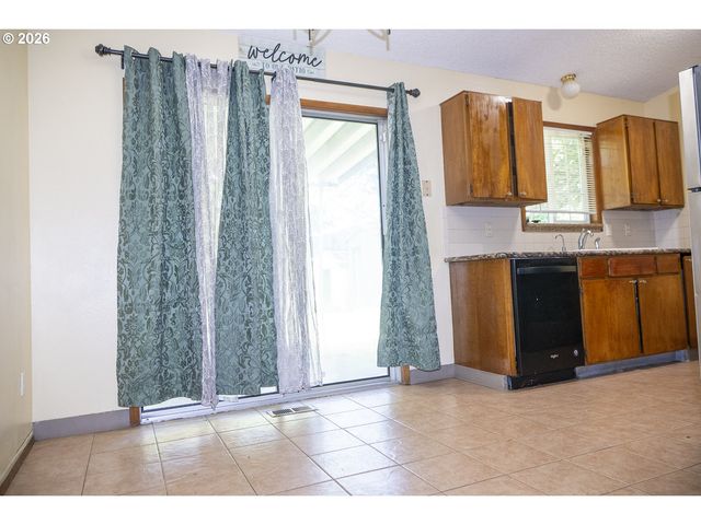 3522 Se 68TH Ave, Portland, OR 97206