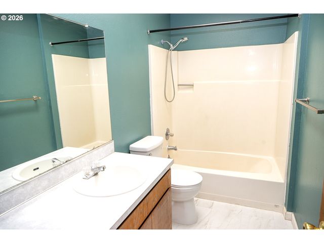 3522 Se 68TH Ave, Portland, OR 97206