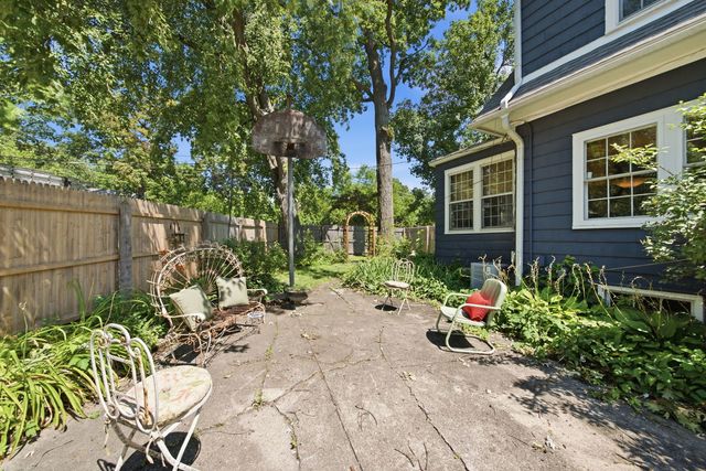1249 Maple Avenue, Downers Grove, IL 60515