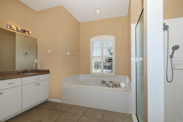 27300 PINE STRAW ROAD, Leesburg, FL 34748