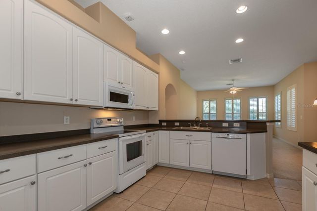 27300 PINE STRAW ROAD, Leesburg, FL 34748