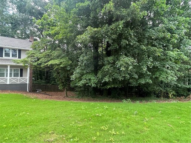 114 Parks Circle, Woodstock, GA 30188