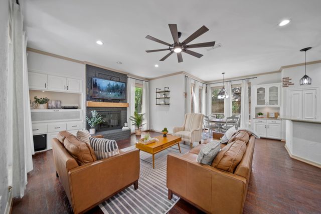 2622 Woods Lane, Garland, TX 75044
