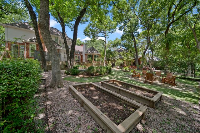 2622 Woods Lane, Garland, TX 75044