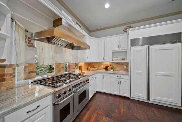 2622 Woods Lane, Garland, TX 75044