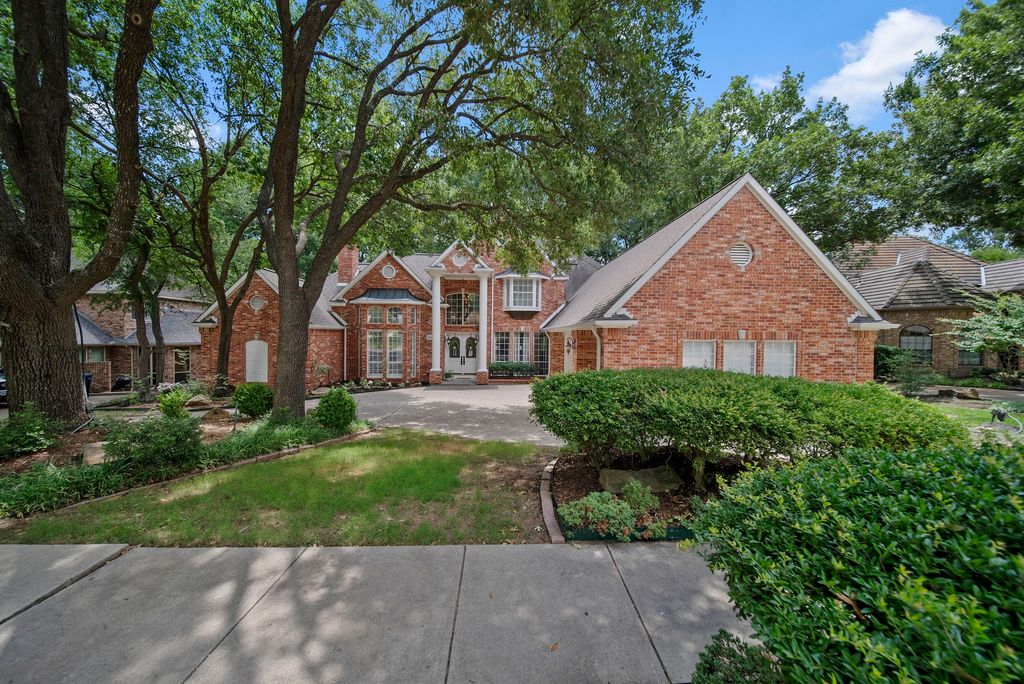 2622 Woods Lane, Garland, TX 75044