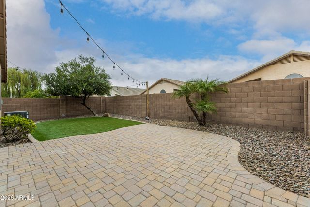 2326 W GAMBIT Trail, Phoenix, AZ 85085