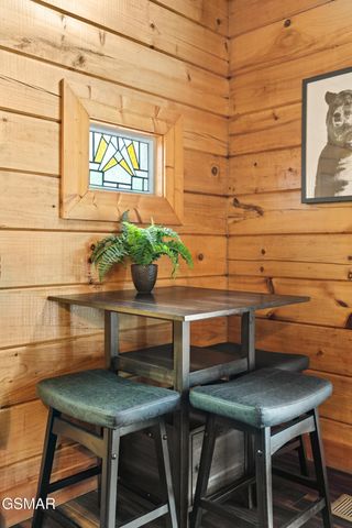 314 Brown Wren Way, Gatlinburg, TN 37738