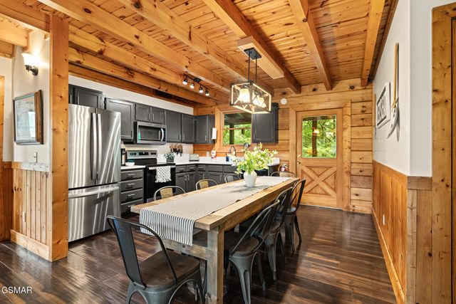 314 Brown Wren Way, Gatlinburg, TN 37738