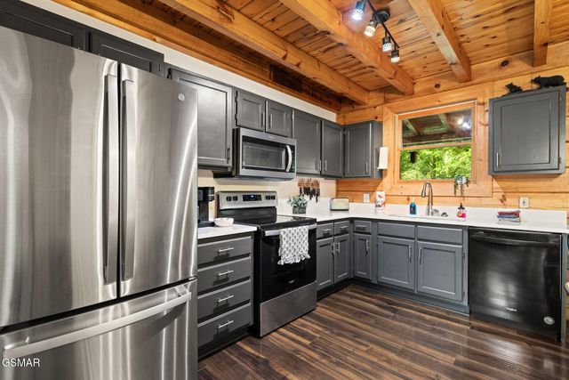314 Brown Wren Way, Gatlinburg, TN 37738